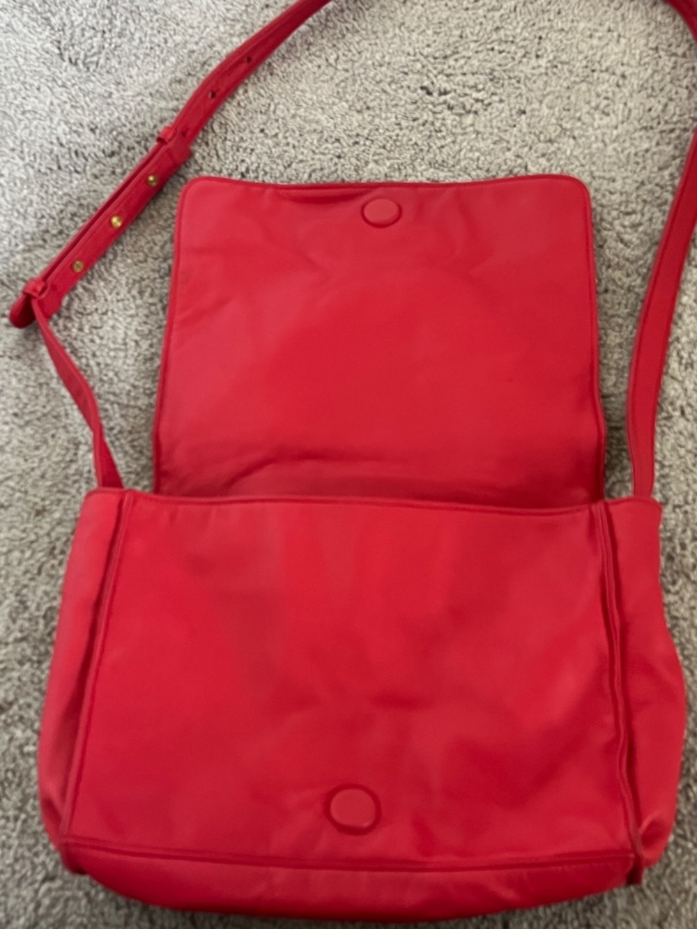 Sarah Jessica Parker SKP Red Leather crossbody Bag with Gold Hardware - Picture 7 of 9